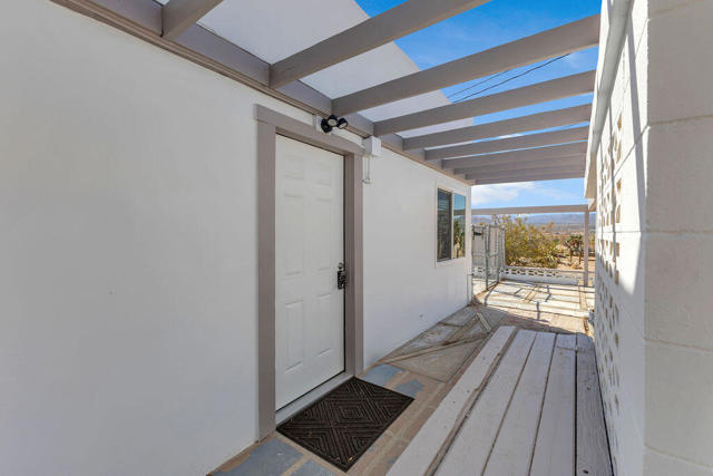 5797 Linda Lee Drive, Yucca Valley CA: https://media.crmls.org/mediaz/5bf69875-b14c-49b3-aaed-305536840e6b.jpg