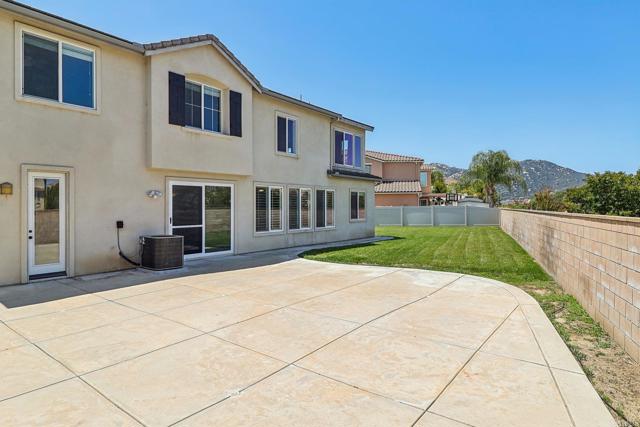 31332 Bluebeech Court, Temecula CA: https://media.crmls.org/mediaz/5bf718ec-3fec-4db1-97c7-5e8d35cb097c.jpg
