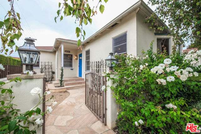 10655 Cushdon Avenue, Los Angeles CA: https://media.crmls.org/mediaz/5bf734a8-c88b-420c-8be4-2274ffa75f59.jpg