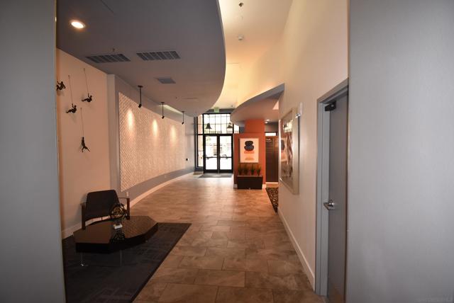 427 9th Avenue, San Diego CA: https://media.crmls.org/mediaz/5bf78e8e-e928-4800-a290-d21f38d3804c.jpg