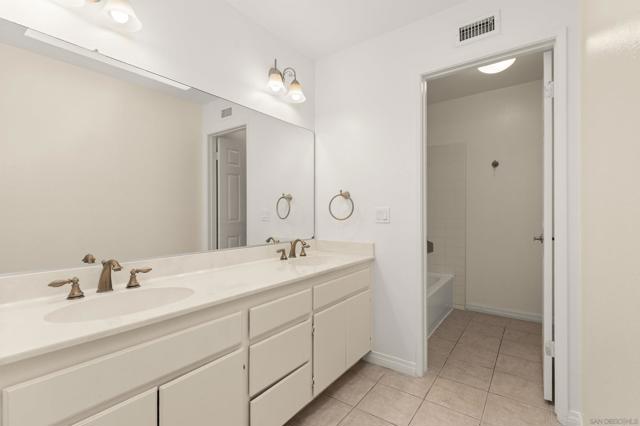 10885 Scripps Ranch Blvd, San Diego CA: https://media.crmls.org/mediaz/5bf8a400-30ec-4886-8a18-2e911c12aedf.jpg