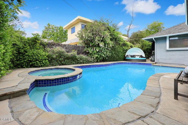 1967 La France Avenue, South Pasadena CA: https://media.crmls.org/mediaz/5bf8eec0-8e2c-4c72-ac23-01b2d8c3205a.jpg