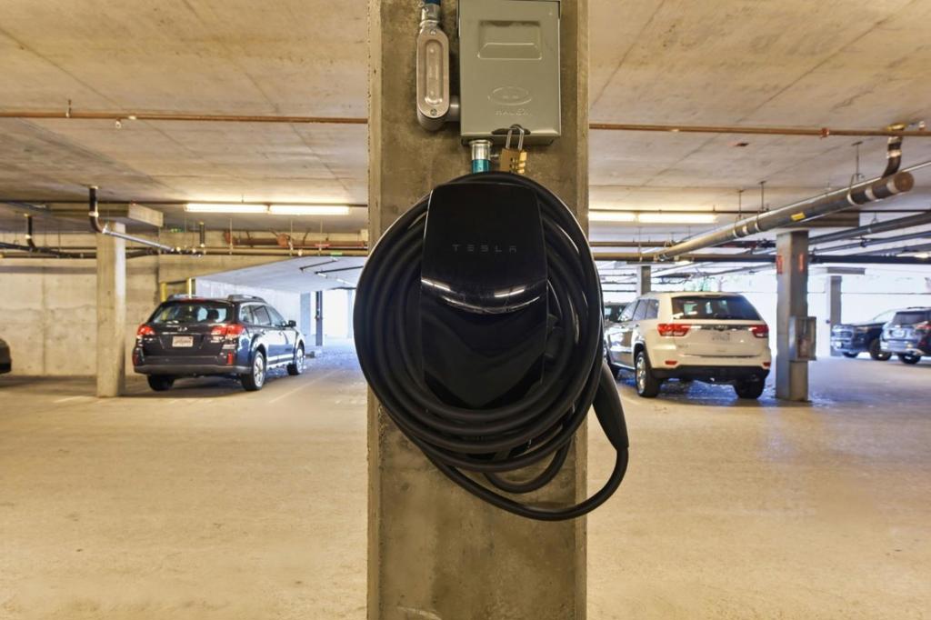 https://media.crmls.org/mediaz/5bf9734c-1751-41e8-8341-e65868c4f29f.jpg?preset=X-Large