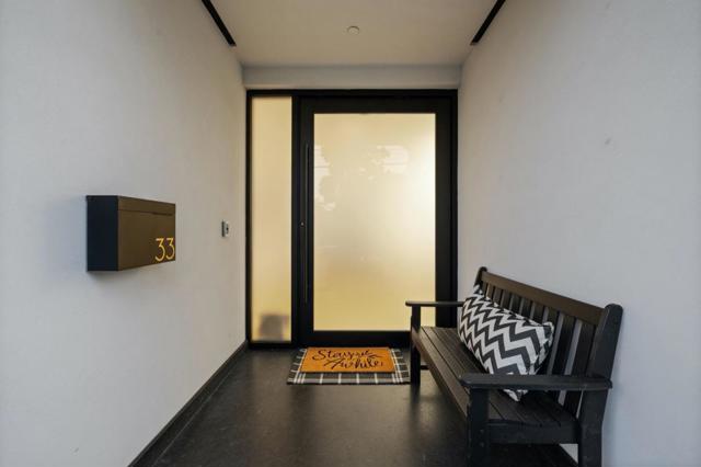 33 Highland Avenue, Burlingame CA: https://media.crmls.org/mediaz/5bf98628-d2c1-471a-8ba0-25346b58a487.jpg