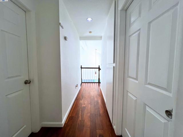 85 Phillips Ct, Tracy CA: https://media.crmls.org/mediaz/5bf9c31c-bcdd-4272-bcb5-b2a3fdd1eb2d.jpg