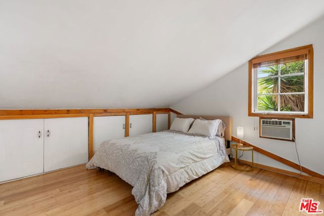 3110 Highland Avenue, Santa Monica CA: https://media.crmls.org/mediaz/5bfa3a7c-7205-4bc2-98ee-297928acf273.jpg