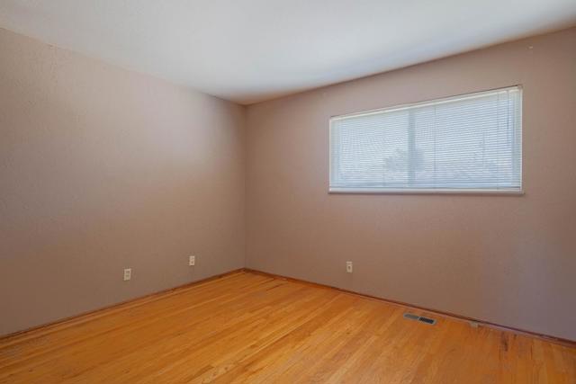 170 Del Mar Drive, Salinas CA: https://media.crmls.org/mediaz/5bfa78f5-d3e5-4ca0-84d7-cadea36d876d.jpg