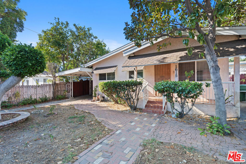 1615 Maple Court