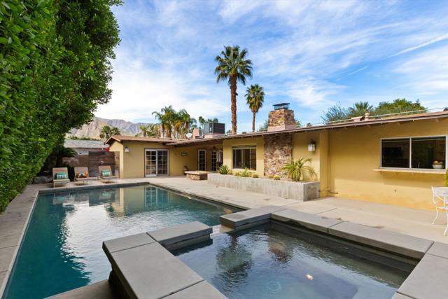 1387 E Verbena Drive, Palm Springs CA: https://media.crmls.org/mediaz/5bfb1ac6-f5e6-4684-9767-85dbbe94adc4.jpg