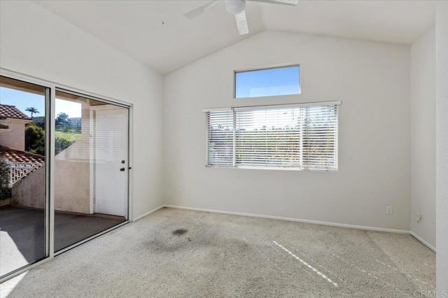 Detail Gallery Image 12 of 33 For 4976 Bella Collina St, Oceanside,  CA 92056 - 5 Beds | 3 Baths