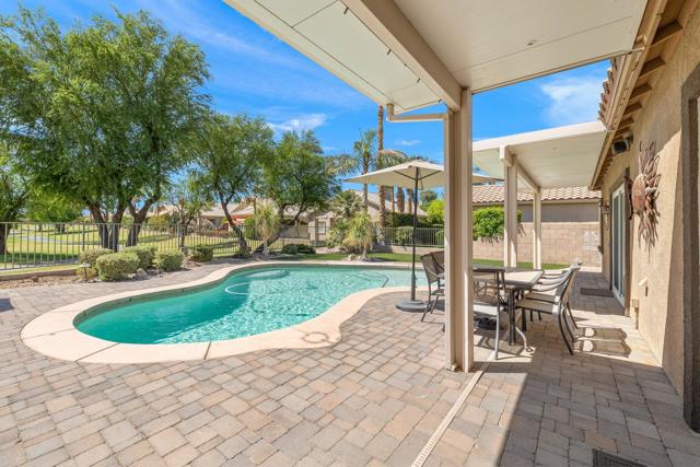 45553 Meadow Lake Drive, Indio CA: https://media.crmls.org/mediaz/5bfb3e26-b018-4538-8089-7a206bb6d18a.jpg