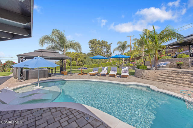 1233 Calle Olmo, Thousand Oaks CA: https://media.crmls.org/mediaz/5bfbde8a-dc6a-479f-8296-78e62008f4f9.jpg