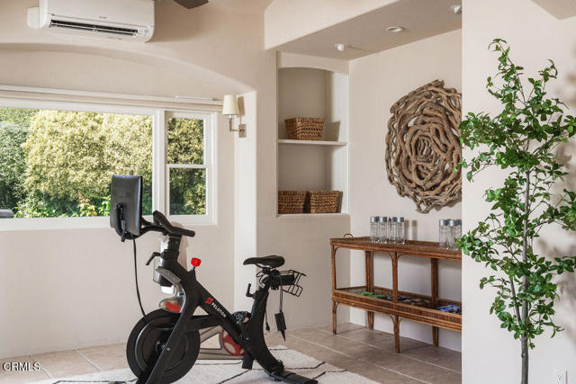 840 Ivy Lane, Montecito CA: https://media.crmls.org/mediaz/5bfc7902-59c8-4da1-a9a0-6cb03f05ce85.jpg