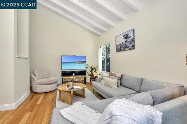 3051 Treat Blvd., Concord CA: https://media.crmls.org/mediaz/5bfd1980-ee94-4c05-b2f4-f496d7521b56.jpg