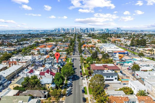 924 D Avenue, Coronado CA: https://media.crmls.org/mediaz/5bfd8050-4829-45d7-904f-b80653befe60.jpg