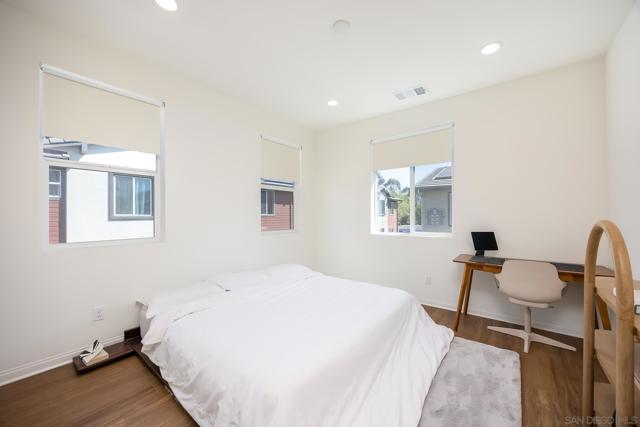 8383 Yellowstone St, Lemon Grove CA: https://media.crmls.org/mediaz/5bfdd0d6-1f17-445d-ab73-2ba74678b5a5.jpg