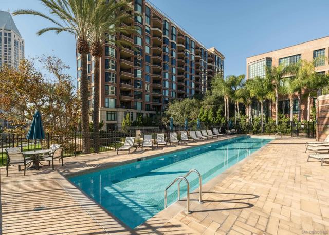 500 W Harbor Dr, San Diego CA: https://media.crmls.org/mediaz/5bfe2697-be77-42ab-94d9-44327aac43f5.jpg