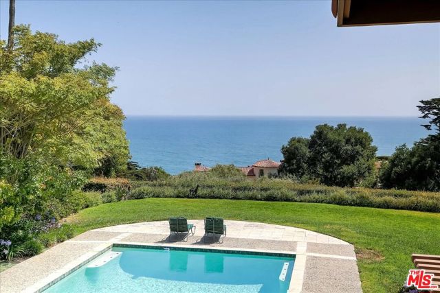 4099 Creciente Drive, Santa Barbara CA: https://media.crmls.org/mediaz/5bfe3685-7195-43ae-b2a9-175d096eb61a.jpg