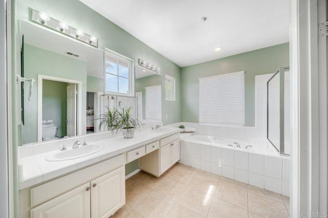 2312 Orchard View Ln., Escondido CA: https://media.crmls.org/mediaz/5bfe7df5-9ed4-46ff-bf5a-00a2e69a08e5.jpg