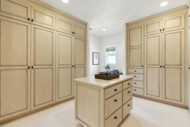 45 Sneckner Court, Menlo Park CA: https://media.crmls.org/mediaz/5bfefdcb-ff4b-4210-9454-109820b49430.jpg