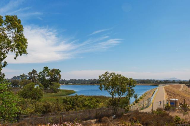 11061 Scripps Ranch, San Diego CA: https://media.crmls.org/mediaz/5bff5b82-a4c3-4ba8-ab16-ebe5780220cd.jpg