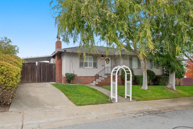 100 W 38th Avenue, San Mateo CA: https://media.crmls.org/mediaz/5bff98e7-2ec6-4e0d-a583-0d991cd2bc4d.jpg