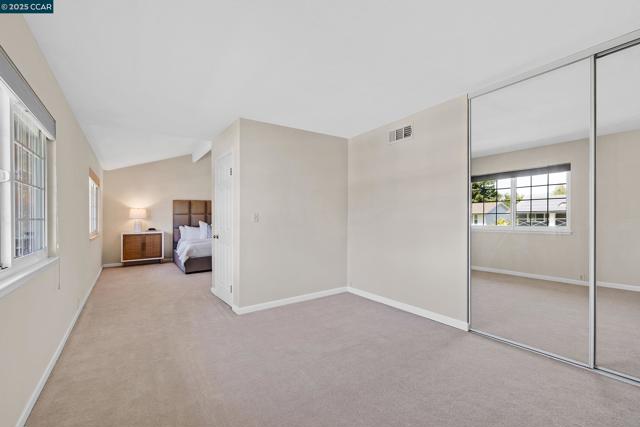 222 Scotts Mill Ct, Danville CA: https://media.crmls.org/mediaz/5bffab85-d66d-46fd-8788-f79e84c5c758.jpg