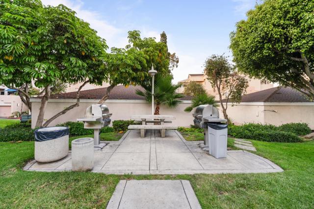 Detail Gallery Image 25 of 37 For 7228 Camino Degrazia #271,  San Diego,  CA 92111 - 3 Beds | 2 Baths