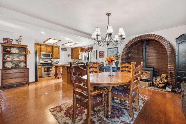 59371 Devils Ladder Road, Mountain Center CA: https://media.crmls.org/mediaz/5bffcb08-aa2c-4535-bbd8-386a8d43fd2d.jpg