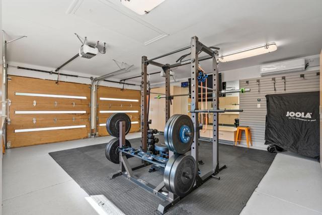 113 Wildwood Avenue, San Carlos CA: https://media.crmls.org/mediaz/5bffcb89-ed53-4fac-9791-3990e8ba0448.jpg