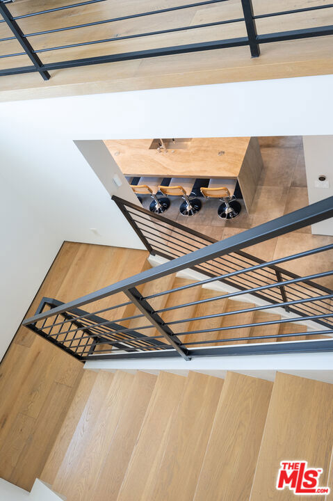 8356 W 4th Street, Los Angeles CA: https://media.crmls.org/mediaz/5bffe50a-5c27-442c-859c-cce203326930.jpg