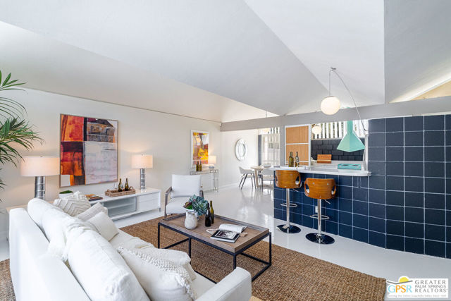 1772 S Araby Drive, Palm Springs CA: https://media.crmls.org/mediaz/5c0082e3-c109-48bf-8123-70ce5a845fe9.jpg