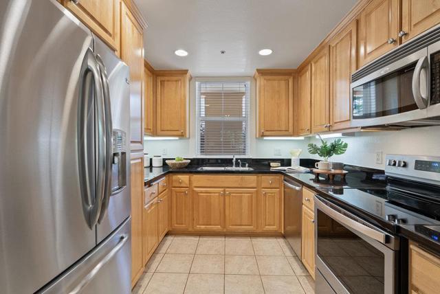 1390 Saddle Rack Street, San Jose CA: https://media.crmls.org/mediaz/5c02a2f8-4202-4249-a69b-8f2cc8805ffc.jpg