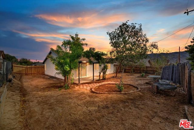 6042 Cahuilla Avenue,  CA: https://media.crmls.org/mediaz/5c02bb0b-5226-4825-bd8c-a6306ba9256c.jpg