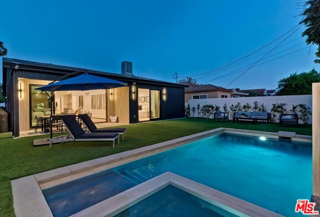 5437 Noble Avenue, Sherman Oaks CA: https://media.crmls.org/mediaz/5c02f65f-e9bb-4a94-a664-52e73ae7f969.jpg