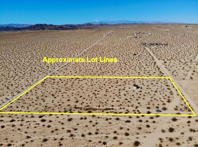 2424 Maize Road, 29 Palms CA: https://media.crmls.org/mediaz/5c0354d1-6078-452c-ae04-4b91ea27c6c7.jpg
