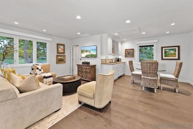 6351 Lago Lindo, Rancho Santa Fe CA: https://media.crmls.org/mediaz/5c03b575-b4f4-4414-9316-fbbfcbd600a5.jpg