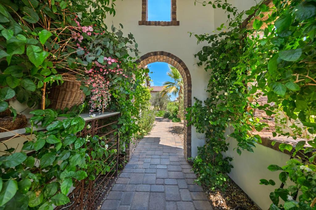 MLS #219137423DA image #7