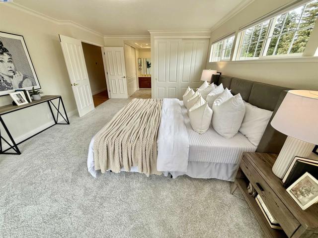 5647 Southbrook Dr, Clayton CA: https://media.crmls.org/mediaz/5c069c35-2b31-4131-857a-dbd1315e2ad7.jpg