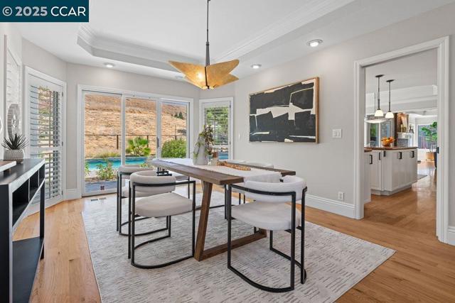 260 Edinburgh Cir, Danville CA: https://media.crmls.org/mediaz/5c06e269-973a-412b-a7a2-ab116a1c8f36.jpg