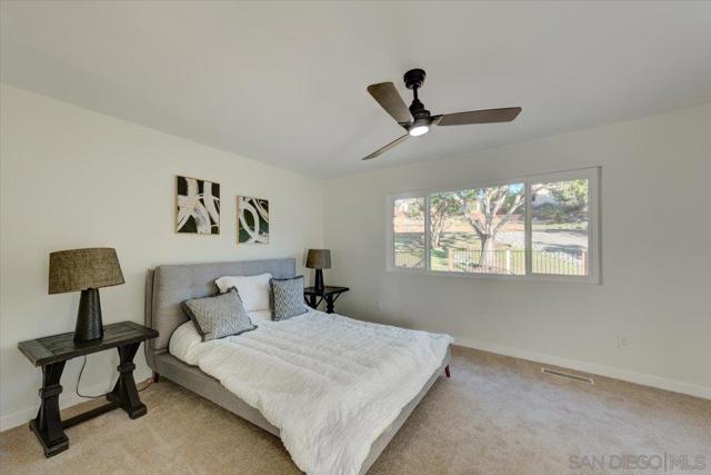 1756 Alhudson Dr, Escondido CA: https://media.crmls.org/mediaz/5c06e690-440d-4e3b-86de-c23130d25a88.jpg