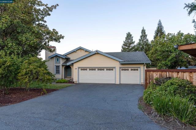 5200 Myrtle Dr, Concord CA: https://media.crmls.org/mediaz/5c0707c7-438d-4c95-9c09-95a80fcf05fd.jpg