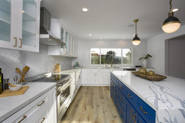 32107 Beachview Lane, Westlake Village CA: https://media.crmls.org/mediaz/5c08a52d-b4ab-4a91-a2da-39a4b2847170.jpg