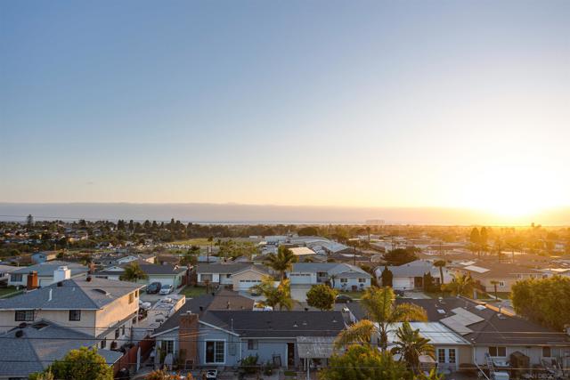 752 Monserate Ave, Chula Vista CA: https://media.crmls.org/mediaz/5c092cd7-d58b-45e6-baf3-723d12137831.jpg