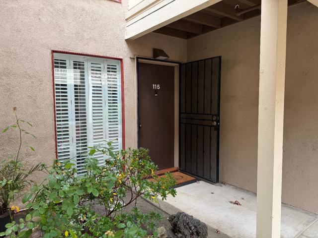443 Alberto Way, Los Gatos CA: https://media.crmls.org/mediaz/5c09b488-678f-4747-95d2-c20f3c14e03a.jpg