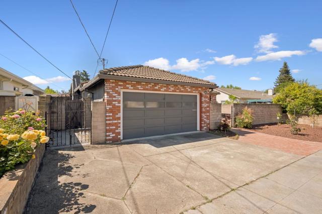 271 Goodrich Street, Hayward CA: https://media.crmls.org/mediaz/5c09ca20-3baa-470d-b2bd-c4cf1e2de918.jpg