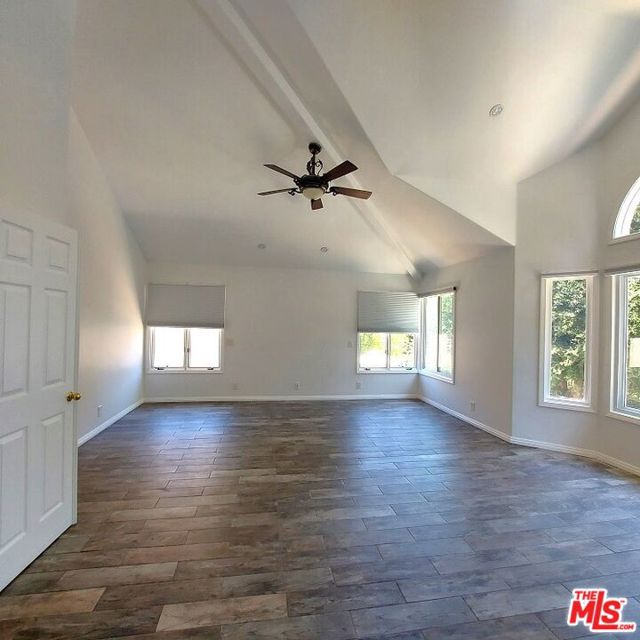 4342 Park Verdi, Calabasas CA: https://media.crmls.org/mediaz/5c09d96f-24a9-41a8-b2ca-a403835041e1.jpg