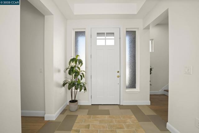 207 Valley View Pl, El Sobrante CA: https://media.crmls.org/mediaz/5c0a0e9d-202c-48b7-9048-0deb75db8a97.jpg