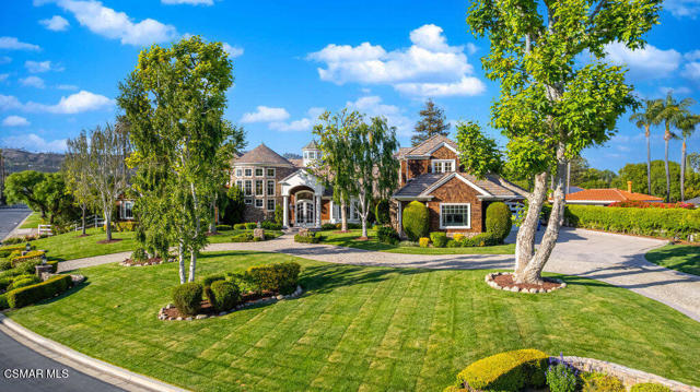 1816 Brittany Park Road, Camarillo CA: https://media.crmls.org/mediaz/5c0a48fa-a77f-40ec-a02b-3350409befa7.jpg