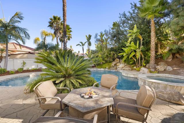 1006 Acero St, Chula Vista CA: https://media.crmls.org/mediaz/5c0b2b19-dad5-44f8-9ca4-b6b6d26607f7.jpg